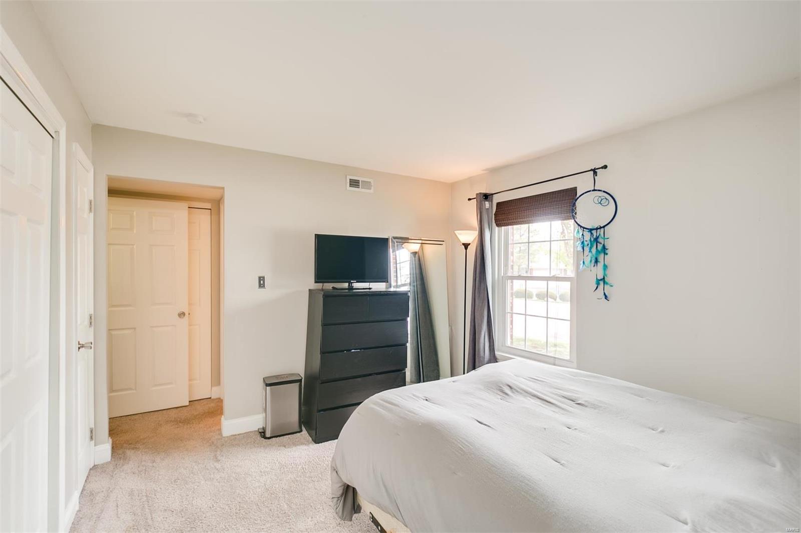 4539 Little Rock Road, Unit B St. Louis, MO 63128 - Photo 7 of 19 Gallery Image 7