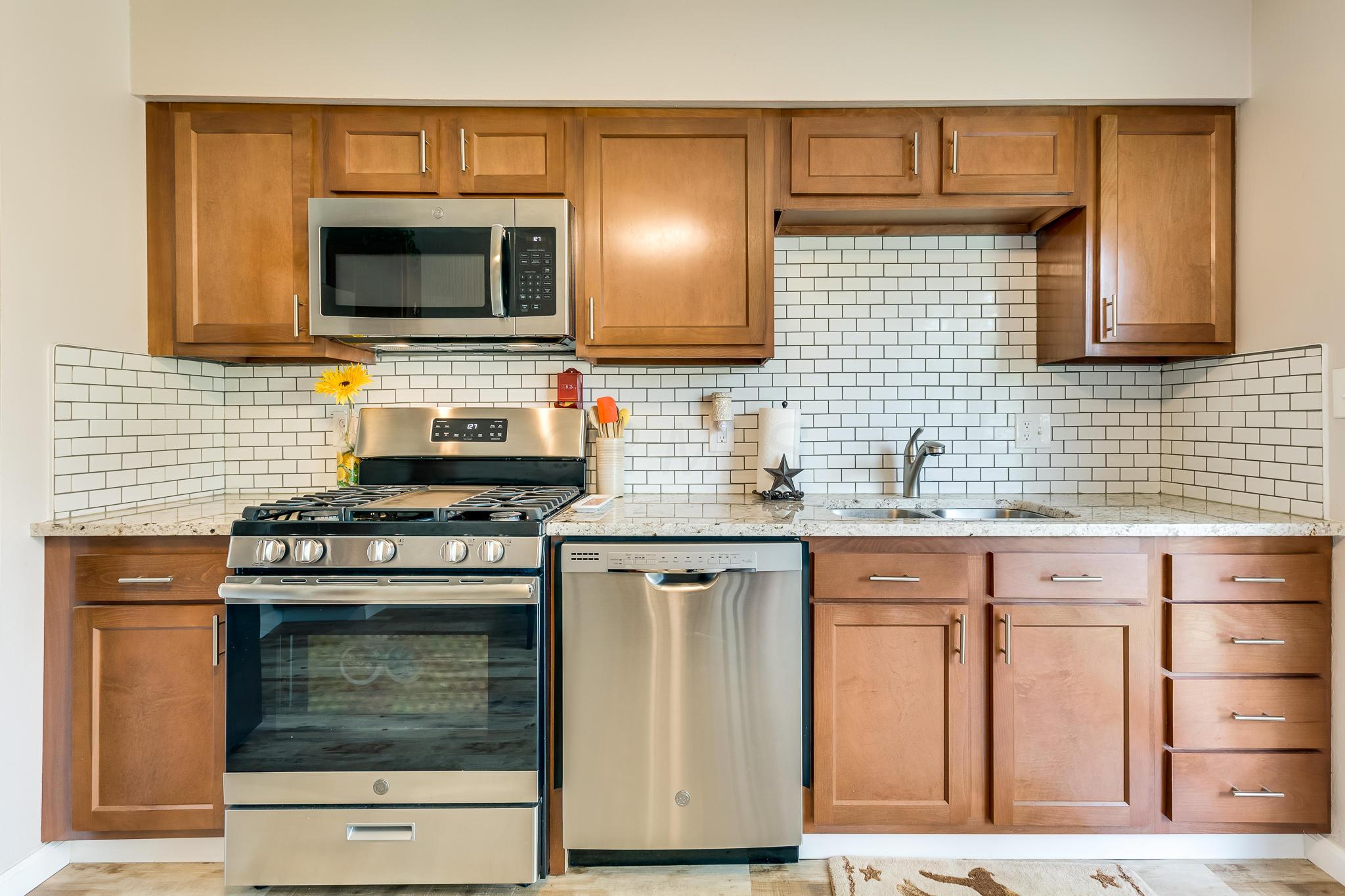 290 Oxley Road Columbus, OH 43228 - Photo 8 of 33 Gallery Image 8
