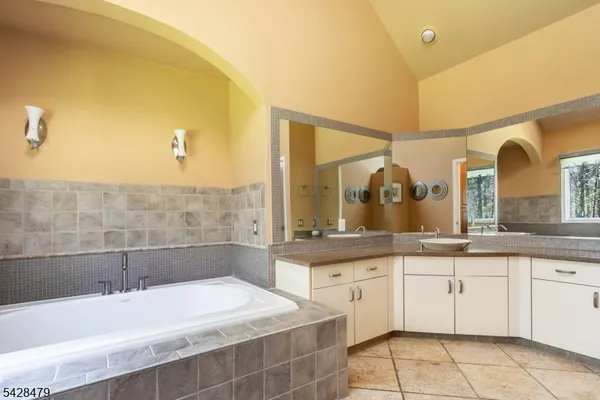 $1,499,000 | 55 Janelle Court, Bedminster, NJ 07921