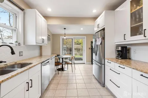 $725,000 | 46 Plainfield Avenue, Metuchen, NJ 08840