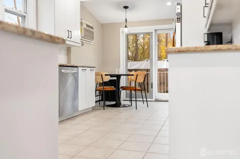 $725,000 | 46 Plainfield Avenue, Metuchen, NJ 08840