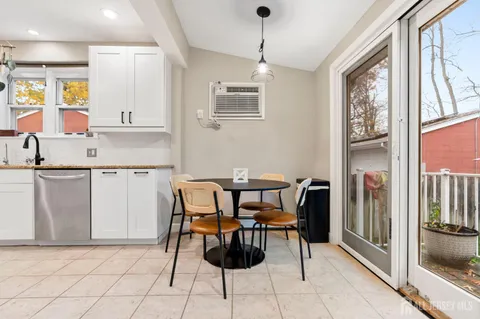 $725,000 | 46 Plainfield Avenue, Metuchen, NJ 08840