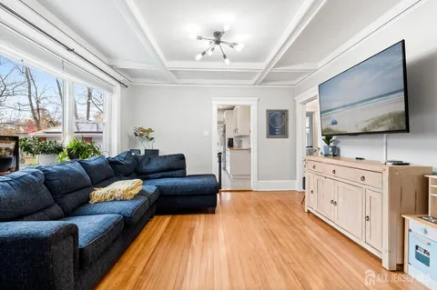 $725,000 | 46 Plainfield Avenue, Metuchen, NJ 08840