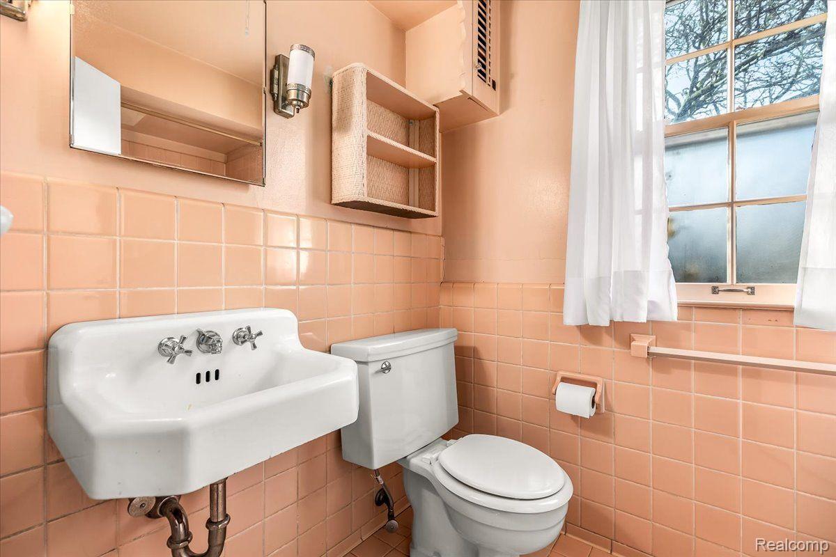 125 Stephens Road Grosse Pointe, MI 48236 - Photo 33 of 50 Gallery Image 33