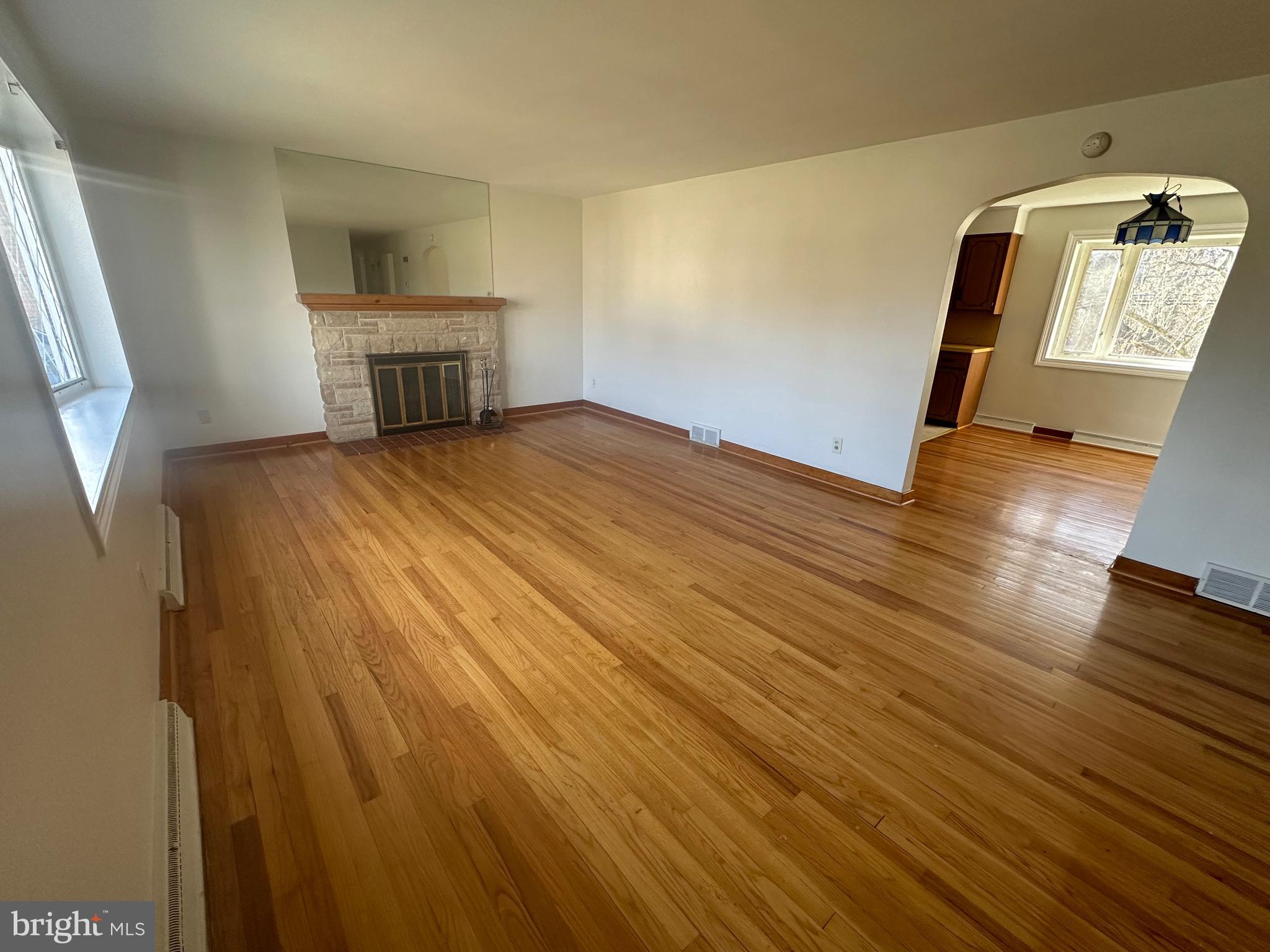 310 Berryhill Road Harrisburg, PA 17109 - Photo 8 of 41 Gallery Image 8