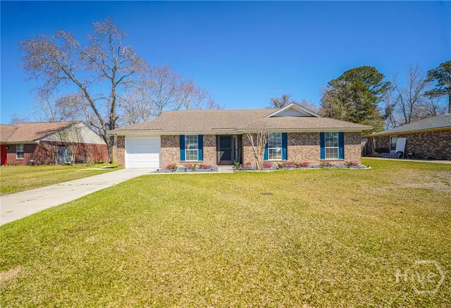 $2,350 | 66 Egrets Nest Lane, Richmond Hill, GA 31324