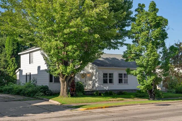$255,000 | 215 Central Avenue, Coon Valley, WI 54623