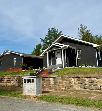 $750,000 | 602 Elm Avenue, Unit 1 2 3 4, South Pittsburg, TN 37380