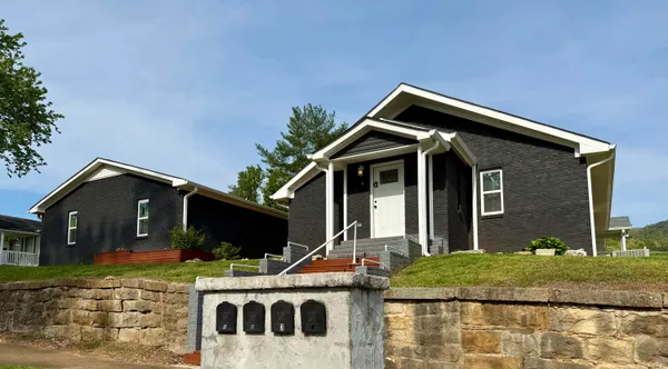 $750,000 | 602 Elm Avenue, Unit 1 2 3 4, South Pittsburg, TN 37380