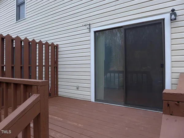 $1,300 | 113 Weatherstone Drive, Unit C, Chapel Hill, NC 27514
