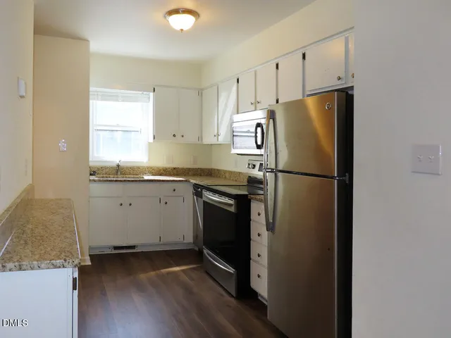 $1,400 | 113 Weatherstone Drive, Unit C, Chapel Hill, NC 27514