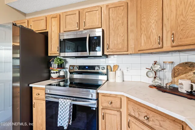 $265,000 | 5569 Oak Crossing Drive, Jacksonville, FL 32244