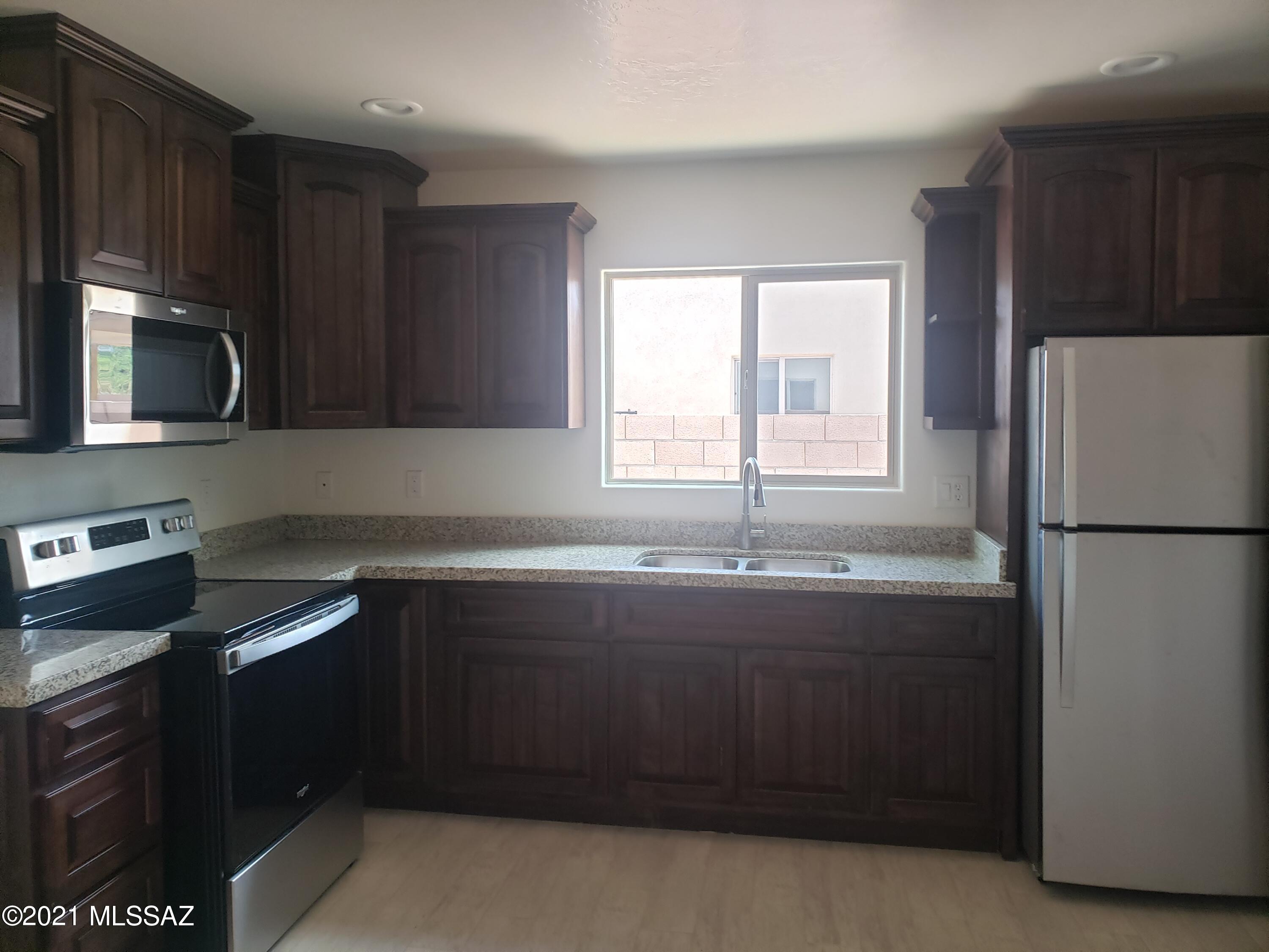 1175 Yesal Court, Unit 70 Rio Rico, AZ 85648 - Photo 15 of 19
