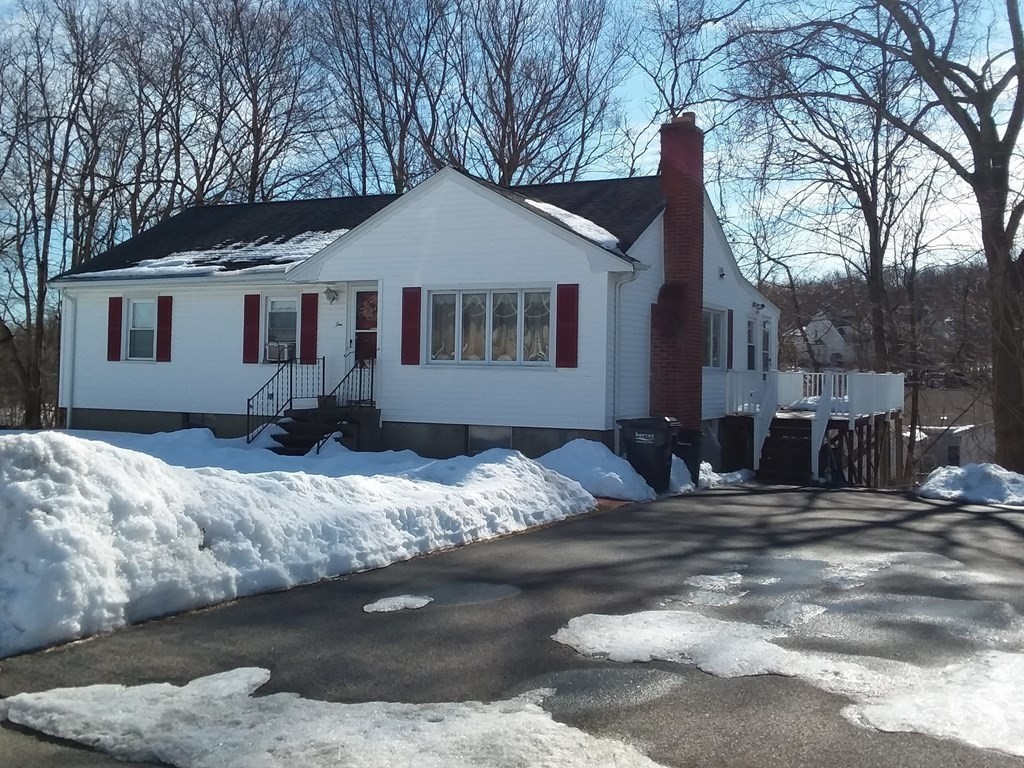 10 Beverly Road Grafton, MA 01536 - Photo 3 of 34 Gallery Image 3