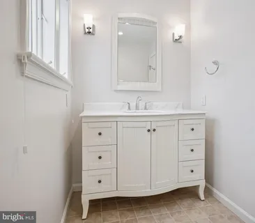 $2,500,000 | 8512 Burning Tree Road, Bethesda, MD 20817