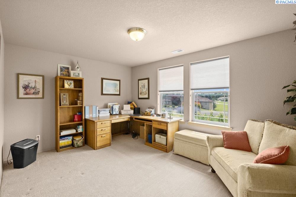 92908 East Holly Road Kennewick, WA 99338 - Photo 29 of 43 Gallery Image 29