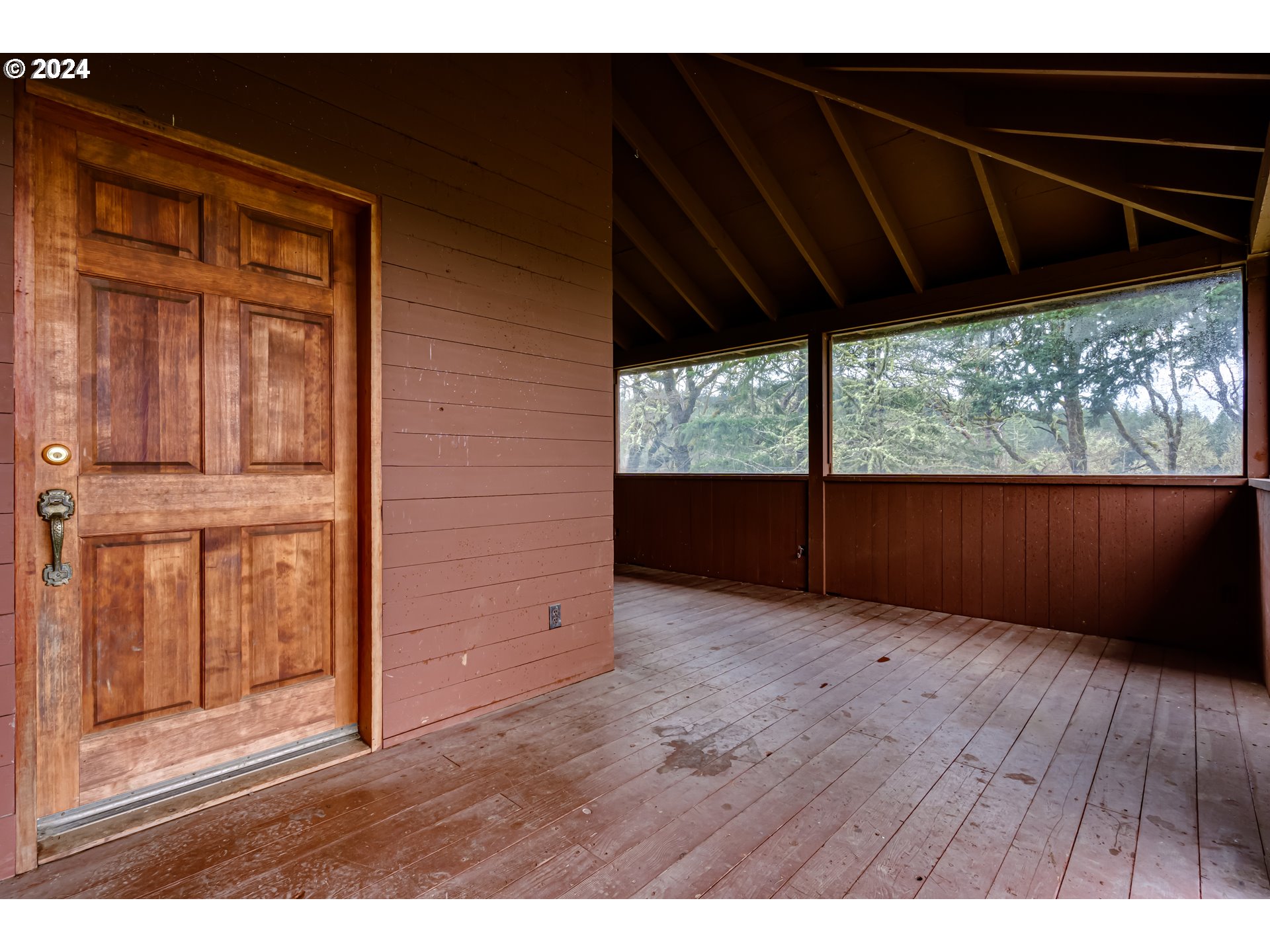 25818 Cherry Creek Road Monroe, OR 97456 - Photo 29 of 44 Porch