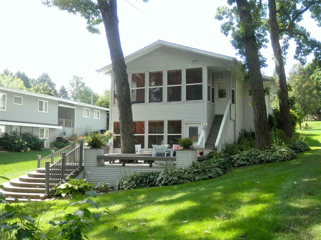 9 Lake Summerset Road Lake Summerset, IL 61019 - Photo 3 of 25 a front view of a house with a yard