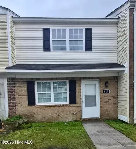 $1,350 | 411 Myrtlewood Circle, Jacksonville, NC 28546