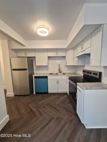 $1,350 | 411 Myrtlewood Circle, Jacksonville, NC 28546