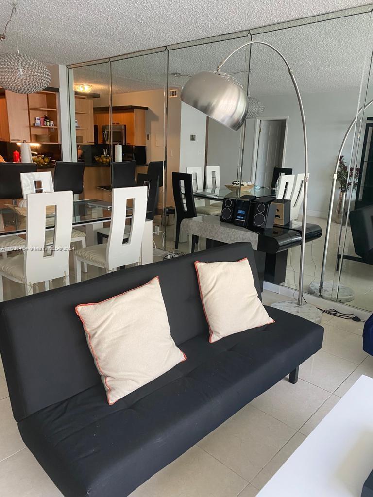 5401 Collins Avenue, Unit 412 Miami Beach, FL 33140 - Photo 8 of 41