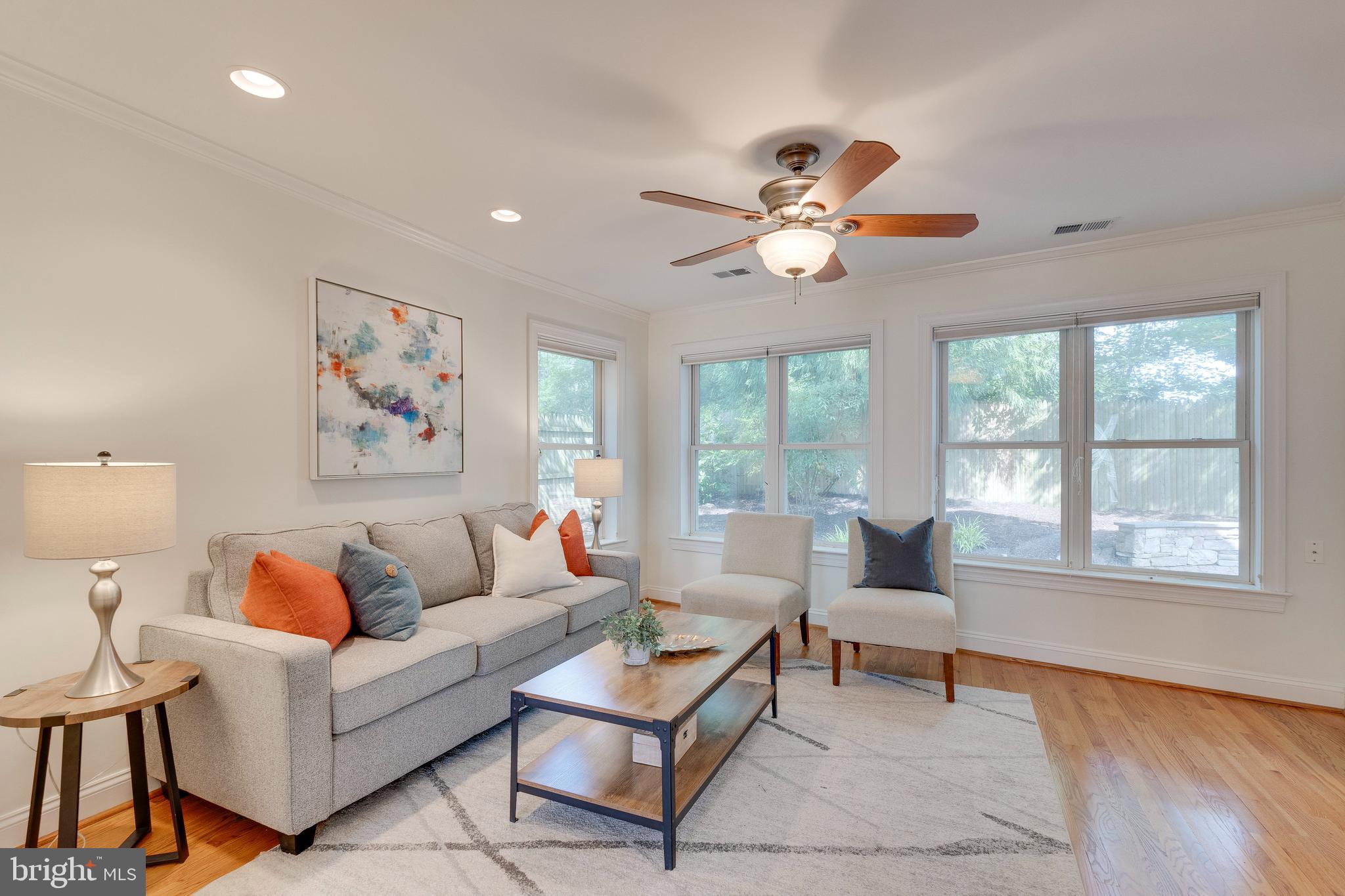8104 Maple Ridge Road Bethesda, MD 20814 - Photo 12 of 61 Family Room