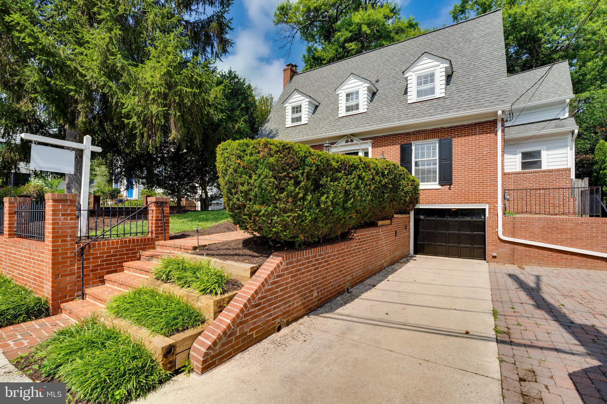8104 Maple Ridge Road Bethesda, MD 20814 - Photo 2 of 61