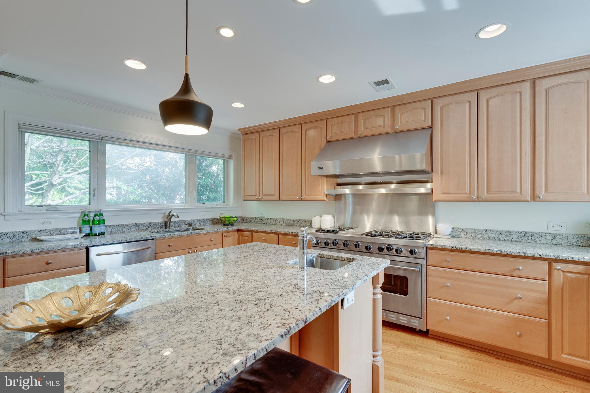 8104 Maple Ridge Road Bethesda, MD 20814 - Photo 24 of 61