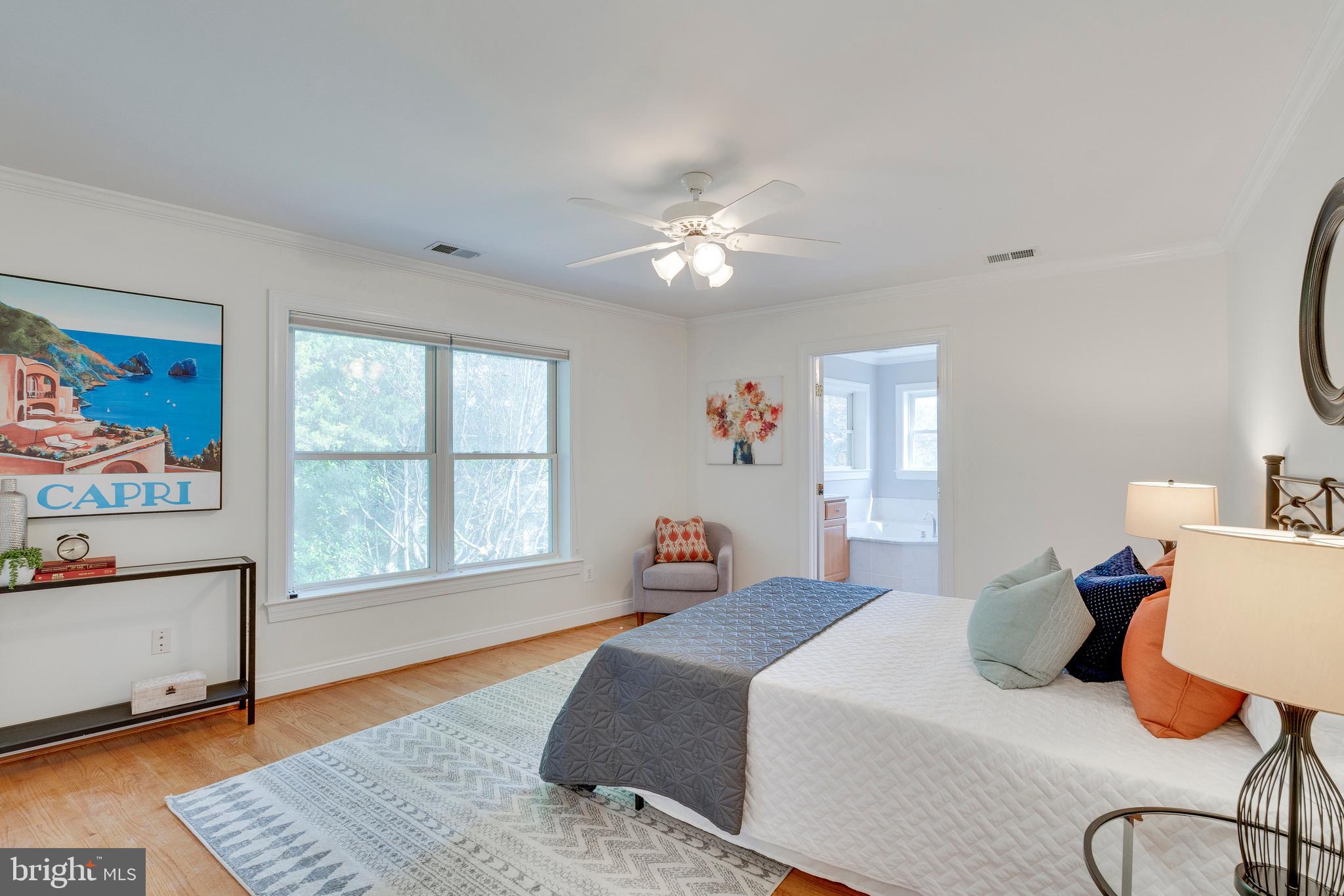 8104 Maple Ridge Road Bethesda, MD 20814 - Photo 32 of 61 Premier Suite