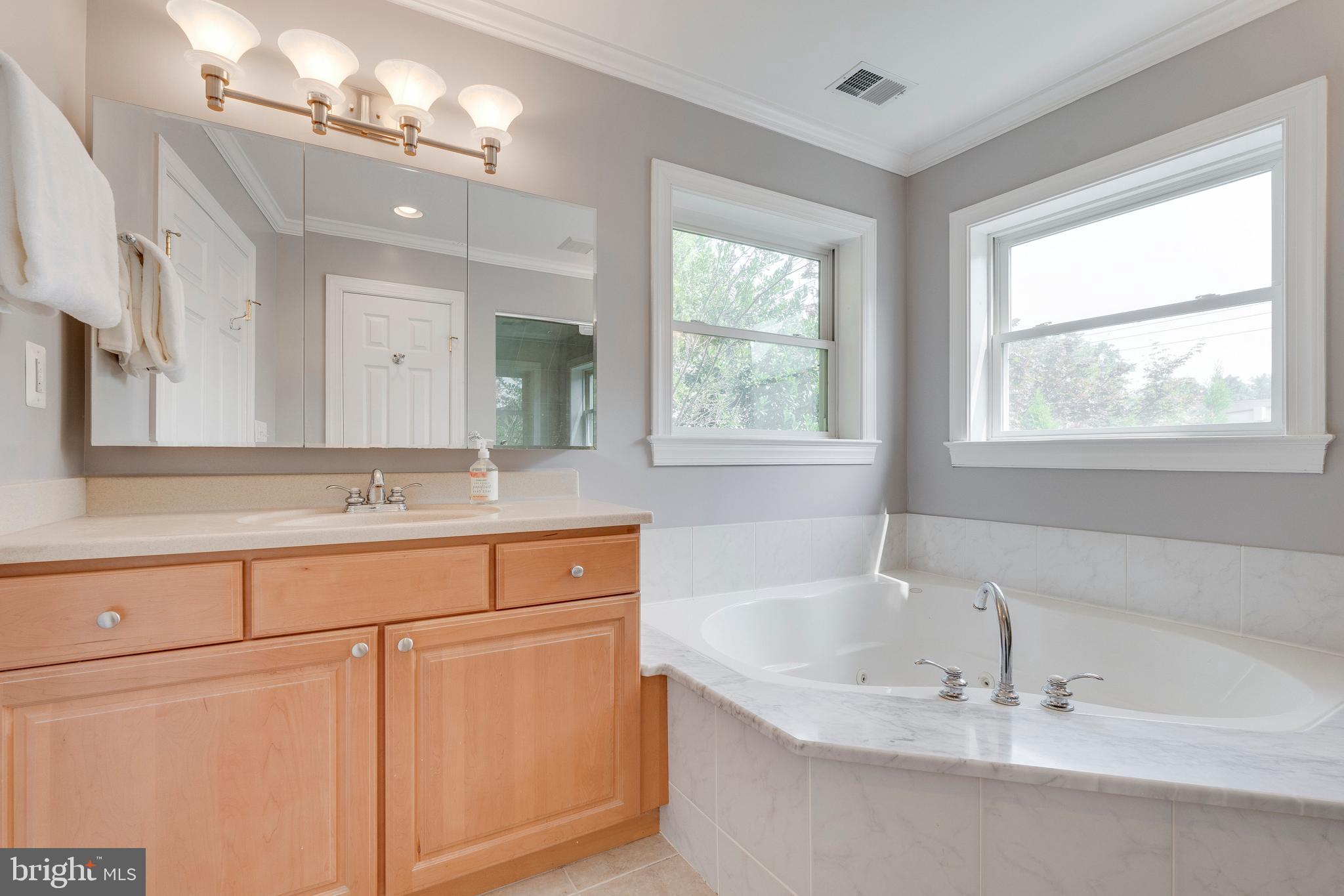 8104 Maple Ridge Road Bethesda, MD 20814 - Photo 37 of 61