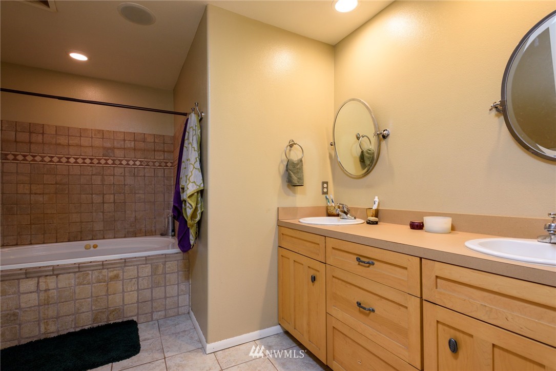 17366 Allen Road Bow, WA 98232 - Photo 22 of 25 Gallery Image 22