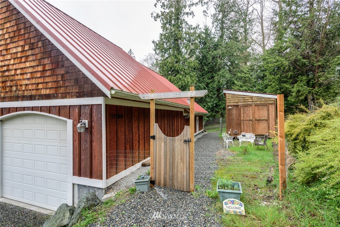 17366 Allen Road Bow, WA 98232 - Photo 5 of 25 Gallery Image 5