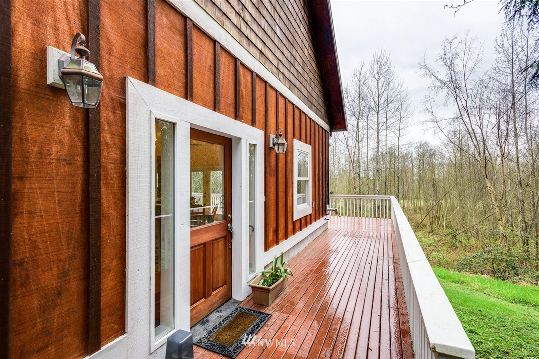 17366 Allen Road Bow, WA 98232 - Photo 7 of 25 Gallery Image 7