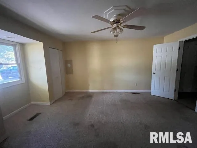 $129,900 | 101 North Lawrence Street, De Soto, IL 62924