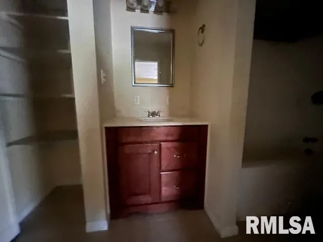 $129,900 | 101 North Lawrence Street, De Soto, IL 62924