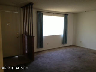 39 East Pastime Road Tucson, AZ 85705 - Photo 3 of 8