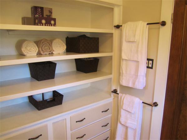 58 Thorndyke Street Springfield, MA 01118 - Photo 12 of 22 Gallery Image 12