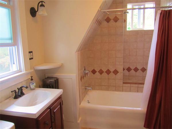 58 Thorndyke Street Springfield, MA 01118 - Photo 13 of 22 Gallery Image 13