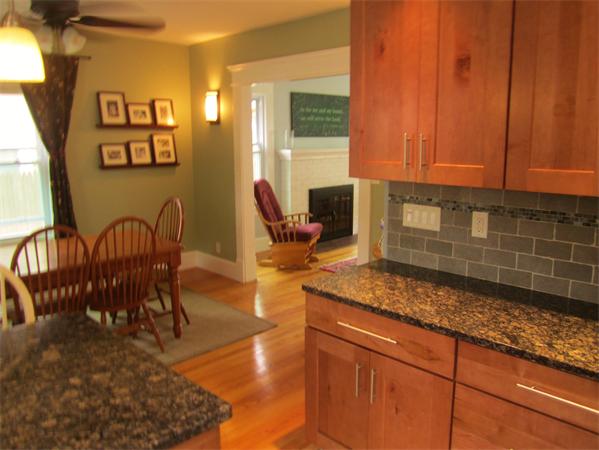 58 Thorndyke Street Springfield, MA 01118 - Photo 3 of 22 Gallery Image 3