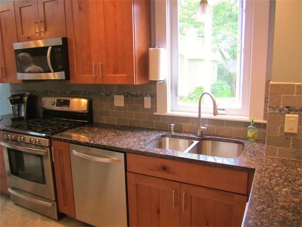58 Thorndyke Street Springfield, MA 01118 - Photo 4 of 22 Gallery Image 4