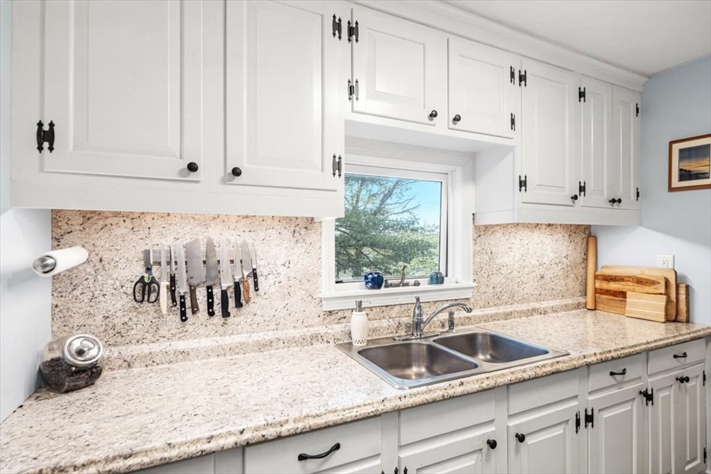 60 Clinton Road Weymouth, MA 02189 - Photo 10 of 30 Gallery Image 10