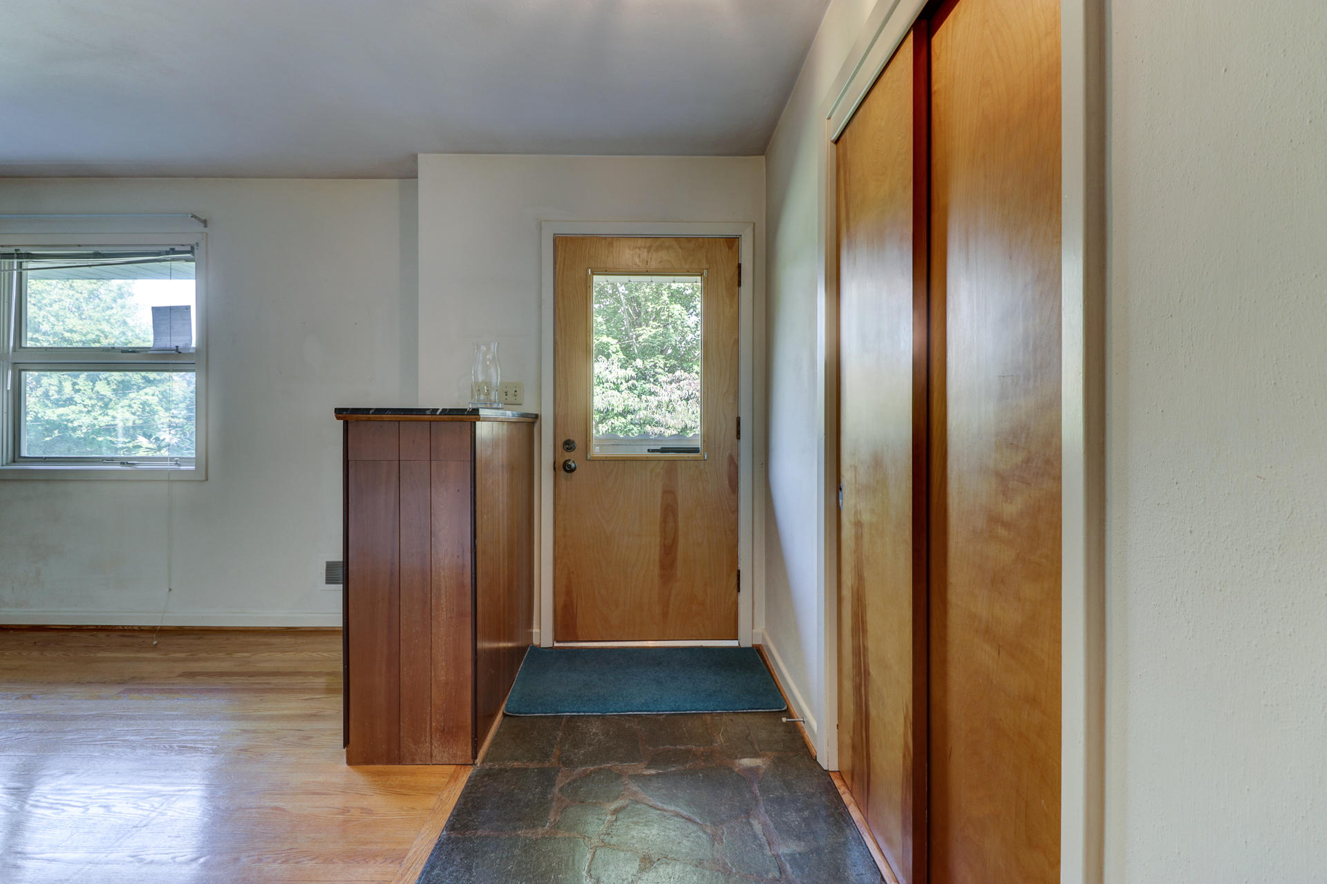 3218 Rasmont Road Roanoke, VA 24018 - Photo 3 of 37 IMG_1170_1_2_3_4