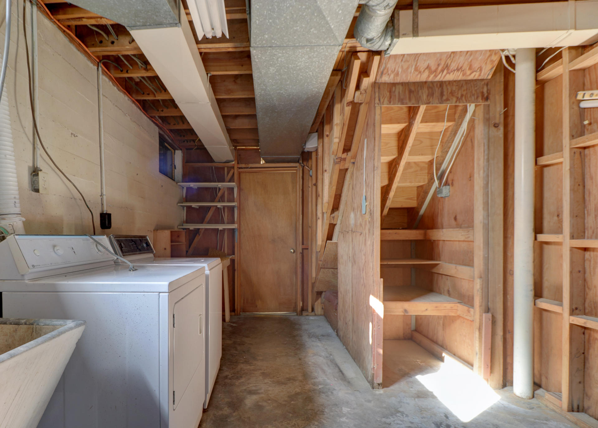 3218 Rasmont Road Roanoke, VA 24018 - Photo 31 of 37 IMG_1265_6_7_8_9