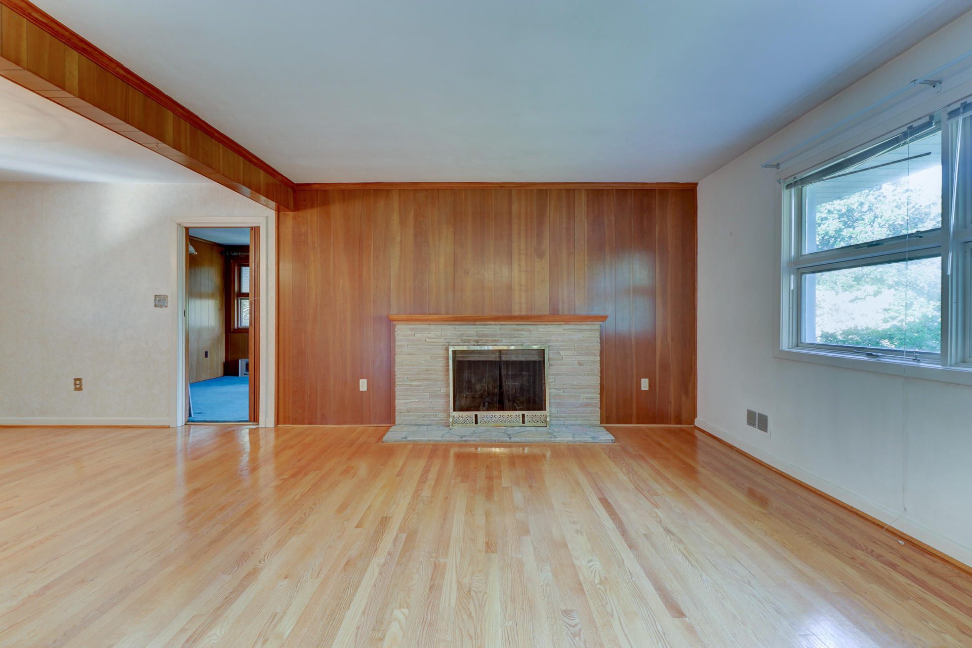 3218 Rasmont Road Roanoke, VA 24018 - Photo 5 of 37 IMG_1085_6_7_8_9