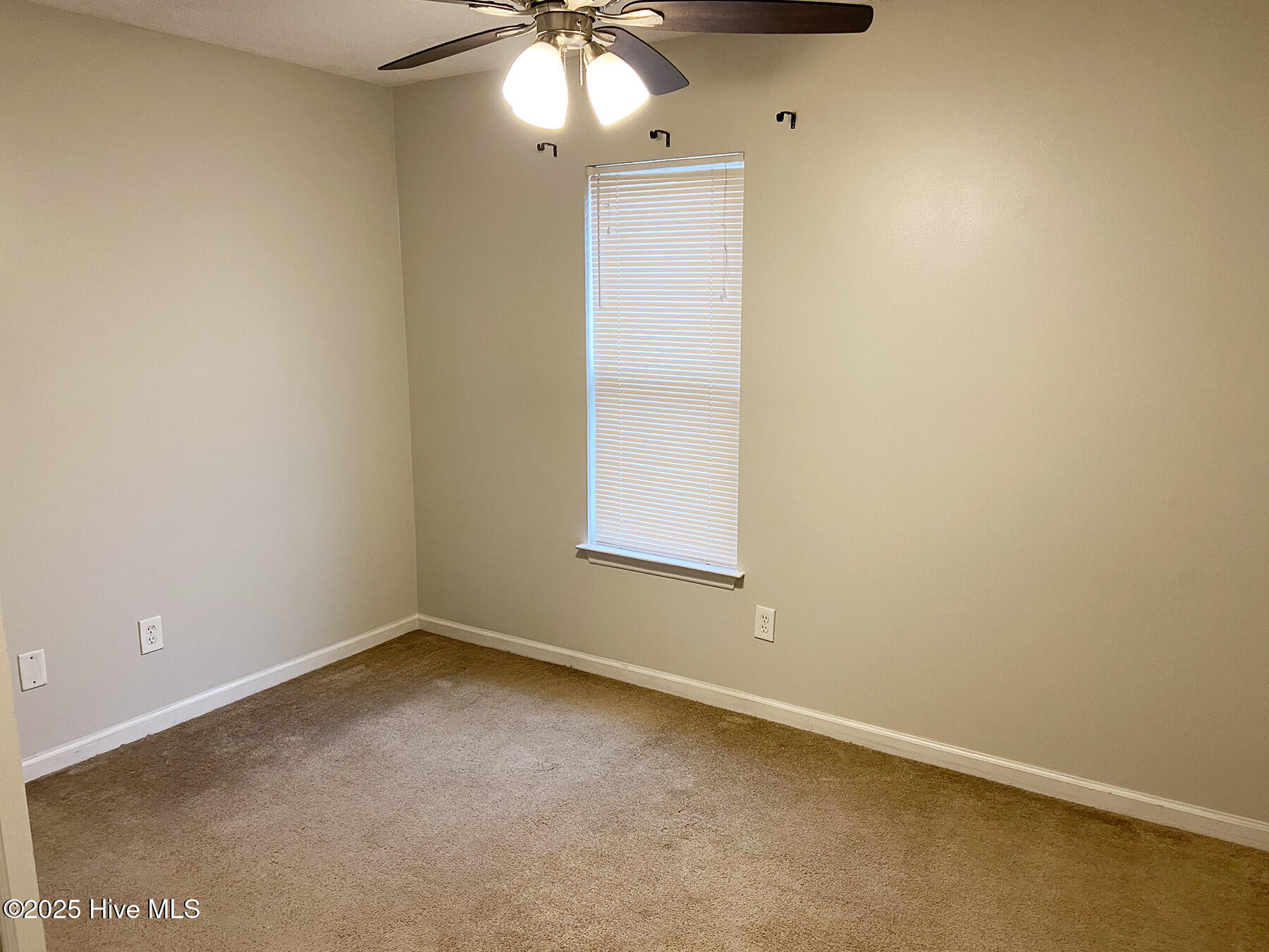 2526 Sapling Circle Wilmington, NC 28411 - Photo 4 of 12 2526saplingcir4_lg