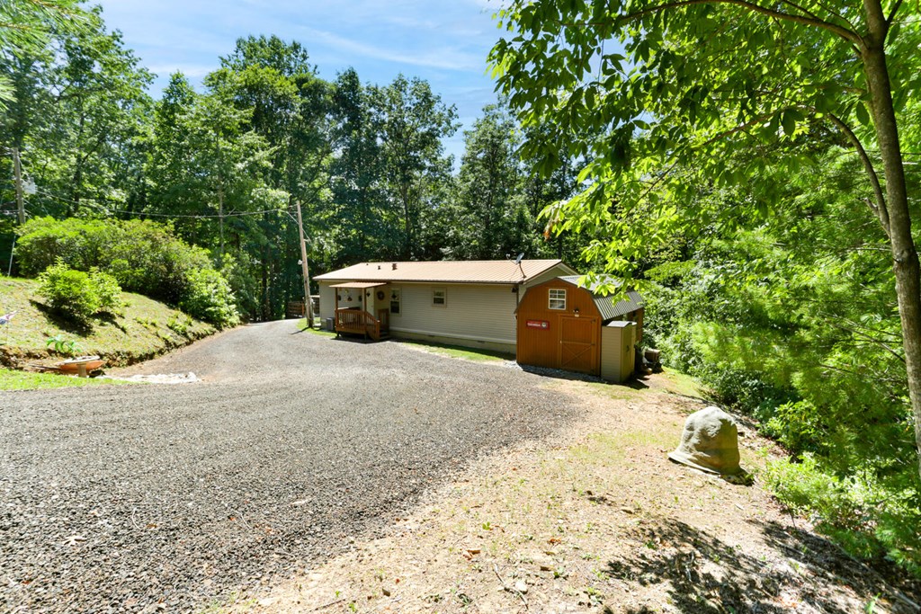 125 Upper Pond Road Murphy, NC 28906 - Photo 3 of 41