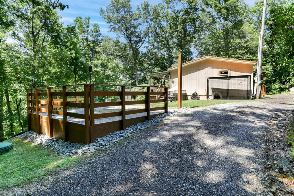 125 Upper Pond Road Murphy, NC 28906 - Photo 9 of 41