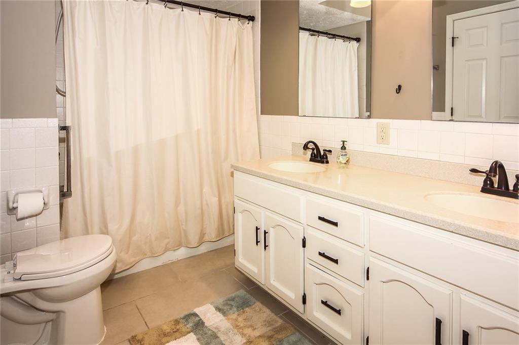 7423 Sylvan Ridge Road Indianapolis, IN 46240 - Photo 17 of 30 Gallery Image 17