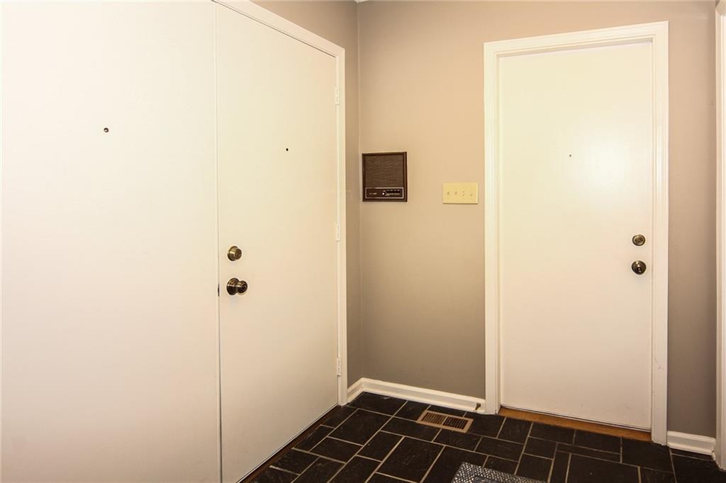 7423 Sylvan Ridge Road Indianapolis, IN 46240 - Photo 3 of 30 Gallery Image 3