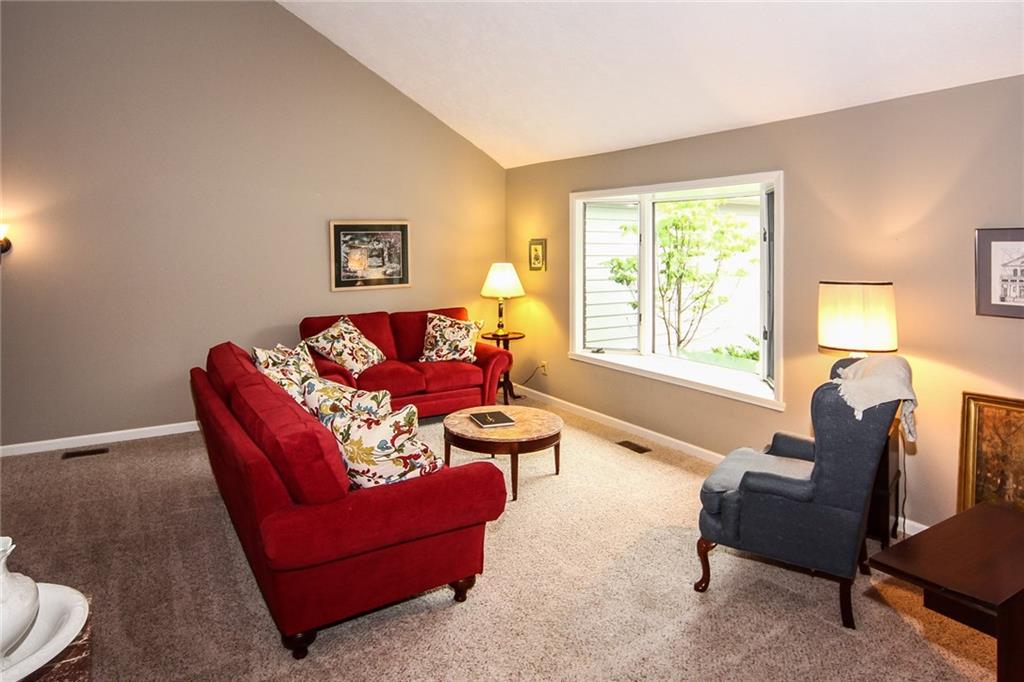 7423 Sylvan Ridge Road Indianapolis, IN 46240 - Photo 4 of 30 Gallery Image 4